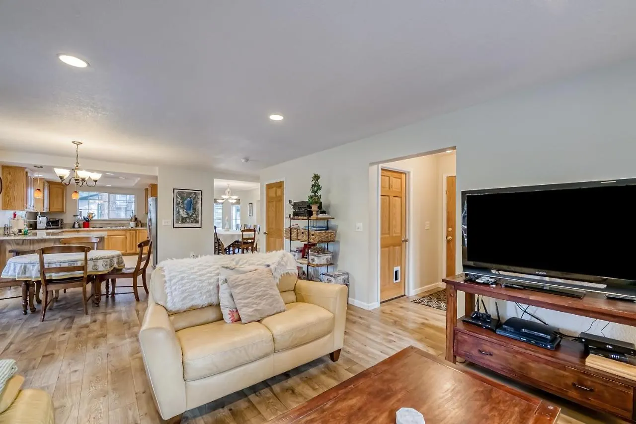 Montgomery Estates Ski & Beach Haven South Lake Tahoe