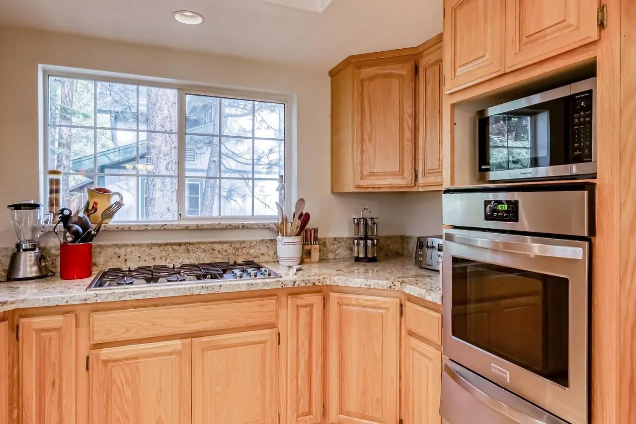 Montgomery Estates Ski & Beach Haven South Lake Tahoe Feriehus