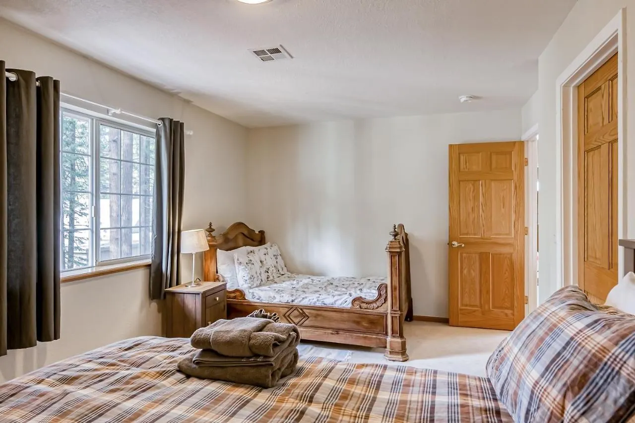 Montgomery Estates Ski & Beach Haven South Lake Tahoe USA