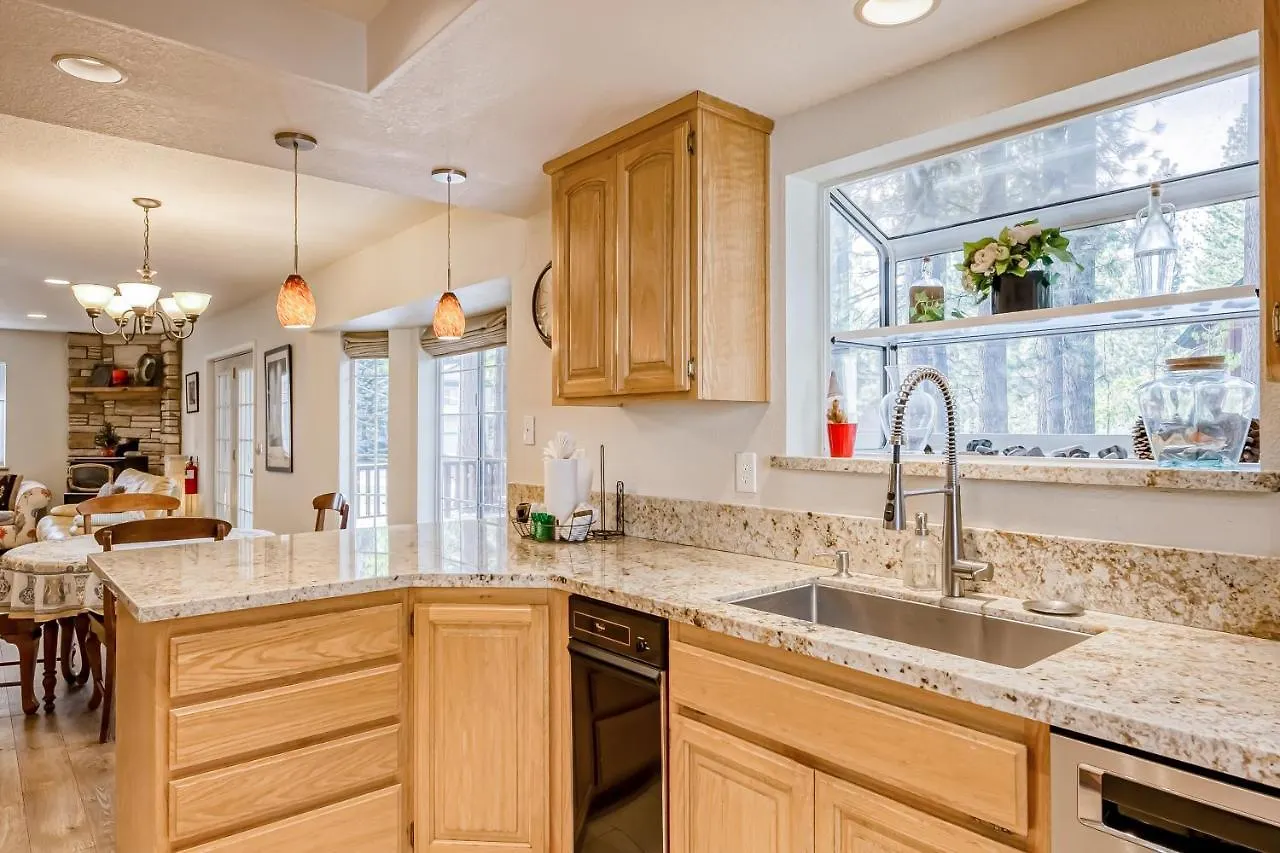 Montgomery Estates Ski & Beach Haven South Lake Tahoe Feriehus